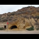 In dieser Gegend haben wir etliche Häuser gesehen, die in den Berg gebaut wurden